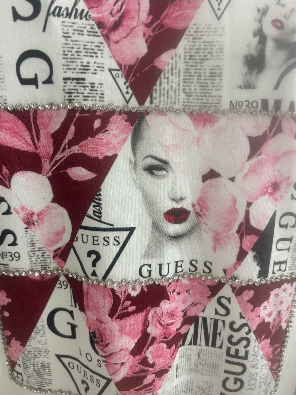 GUESS Rhinestone Logo Tee - Picture 3 of 6